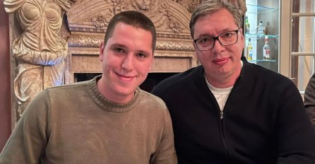 Vučić objavio sliku sa Danilom, pa poručio: Ne dam vam da uništite živote i mojoj djeci