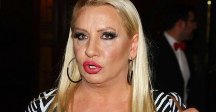 VESNA ZMIJANAC POTPUNO PROMIJENILA IZGLED, OBJAVILA NOVU SLIKU NA INSTAGRAM: Izgleda duplo mlađe, JOŠ SE I NAŠMINKALA (FOTO)