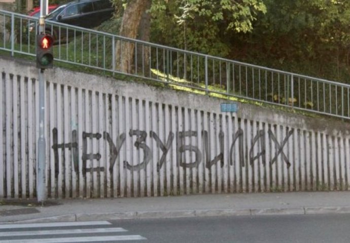 Novi grafiti osvanuli u Sarajevu: Znate li šta znači “Ne'uzu billah”