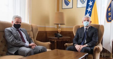 Džaferović sa Sattlerom razgovarao o političkoj krizi u BiH