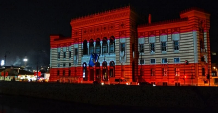Sarajevska Vijećnica večeras u bojama zastave Austrije