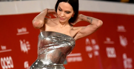 LJUDI SU ZGROŽENI "KATASTROFA" FRIZUROM ANGELINE JOLIE: Okrenula se, a OVAKAV RAD FRIZERA još nikad niste vidjeli! "Ko god da joj je radio kosu, bio je pijan"