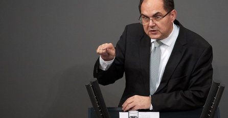 Christian Schmidt se danas obraća zastupnicima u Zastupničkom domu