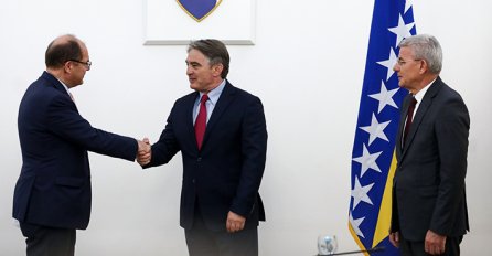 Schmidt na sastanku sa Komšićem i Džaferovićem u Predsjedništvu BiH