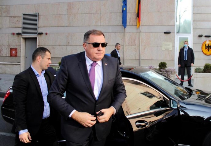 Nastavak razgovora: Dodik stigao u zgradu Delegacije EU