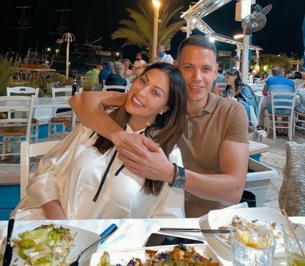 1026095-cecaraznatovicbogdansrejovic-ff