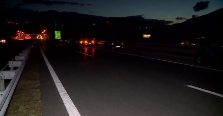 Izlila se voda: Obustavljen saobraćaj na putu Visoko-Ilijaš i Rajlovac-Vogošća