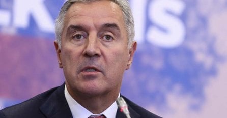 Đukanović: Negiranje genocida je put u ambis