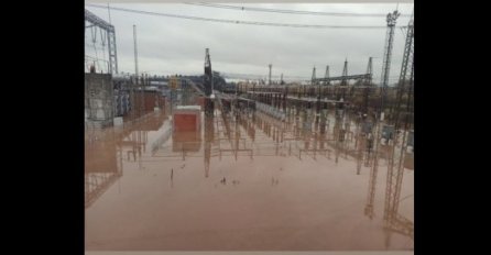 Pojedina sarajevska naselja i dalje bez struje, trafoi Reljevo i Azići pod vodom