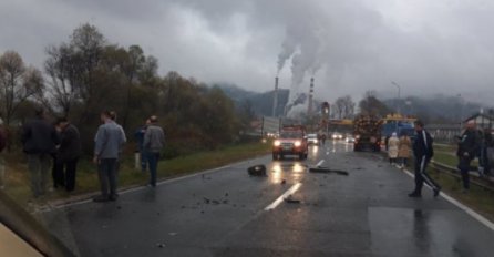 Saobraćajna nesreća u bh. gradu, povrijeđene 4 osobe: Saobraćaj odmah obustavljen