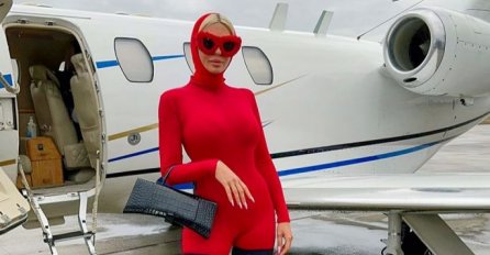 Karleuša u kostimu CRVENKAPICE, ALI SVI ZINULI U 1 DETALJ: Vidite li ga vi - NEVJEROVATNO