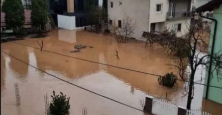 Otes i danas pod vodom: Mještani prepušteni sami sebi