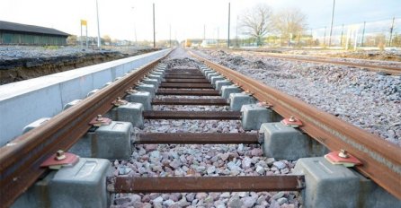 Voz usmrtio ženu kod Sarajeva