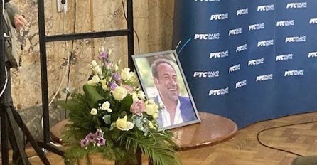 ŠUTI I JECA OD BOLA! SNIMLJEN BRAT MARINKA ROKVIĆA: Plakao na komemoraciji, prizor kida dušu