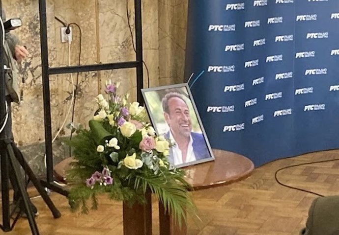 ŠUTI I JECA OD BOLA! SNIMLJEN BRAT MARINKA ROKVIĆA: Plakao na komemoraciji, prizor kida dušu