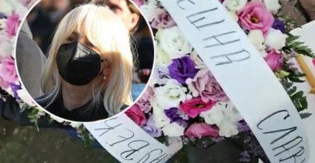 NEUTJEŠNA SLAVICA: Marinkova udovica spustila vijenac, na njemu samo jedna rečenica