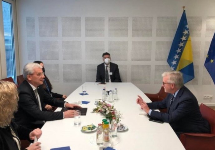 Džaferović sa Loizu i Galerom: Dodika može obeshrabriti samo signal da će snositi posljedice