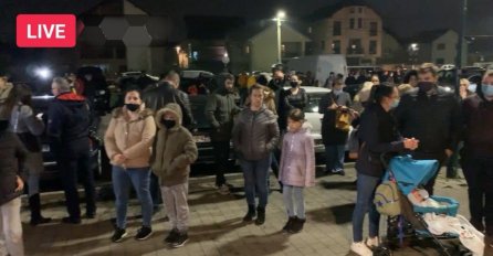 Protesti ispred ordinacije u kojoj je operisana preminula djevojčica Džena Gadžun