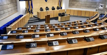 Novalićev zakon o porezu na dohodak i doprinose neće biti na sjednici Parlamenta FBiH