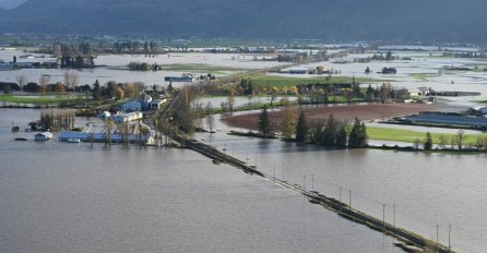 Poginula jedna osoba, dvije nestale u poplavama u Kanadi