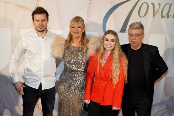 suzanajovanovic100620210050-830x553