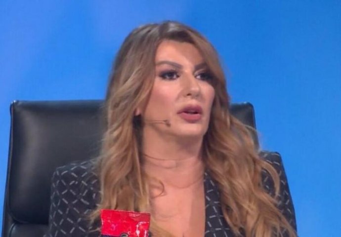 BOSANAC U EMISIJI ŽESTOKO SPUSTIO VIKI - evo šta se desilo kad je puštena Titova himna: Ostali članovi žirija ostali bez teksta, "VIKI, TI SI..." 