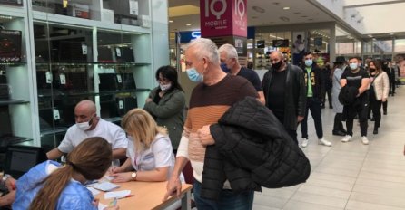 Počela vakcinacija na Ilidži: Građanima na raspolaganju tri doze vakcina