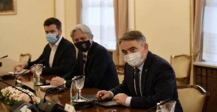 Komšić i Džaferović se sastali sa Helgom Mariom Schmid u Predsjedništvu BiH
