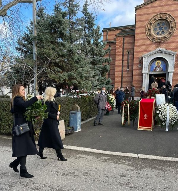 1637670122148-sahrana-merima-telegraf-00-830x0