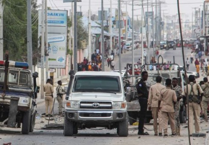 Osam mrtvih I 13 djece povrijeđeno u eksploziji bombe u blizini škole u Somaliji