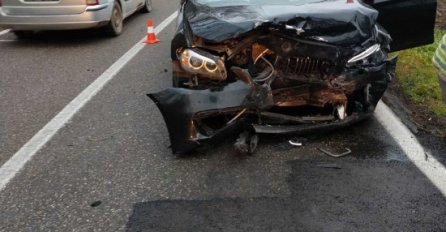 Žestok sudar u BiH: Povrijeđena oba vozača