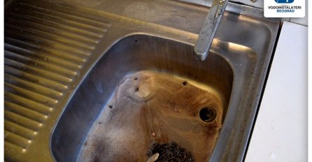 RIJEŠITE SE SMRADA IZ LAVABOA I SUDOPERE: Evo šta treba da uradite, potrebna su vam samo DVA SASTOJKA