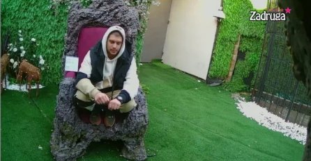 DEJAN PRIMIJETIO JEDNU BITNU STVAR U DALILINOM PONAŠANJU: Danas u dvorištu otkrio šta je vidio, PRAVO U KAMERU 