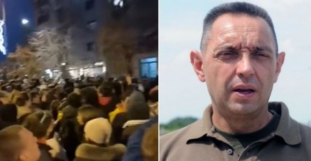 Građani Srbije skandirali ministru policije: "Kako ti je tetka, Vuline?"