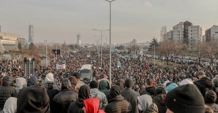 Brnabić o protestima: Vidjela sam baku koja nije mogla da ode kući na ručak i da popije terapiju