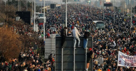 PROTESTI URODILI PLODOM: Vlada Srbije povukla Zakon o eksproprijaciji