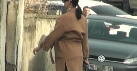 PRED SAMI POROD! KAĆA GRUJIĆ USLIKANA ISPRED KUĆE U 9. MJESECU TRUDNOĆE: Evo kako izgleda, muž joj ispunjava sve želje