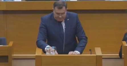 Dodik u NSRS: Postoji opasnost da će se BiH raspasti