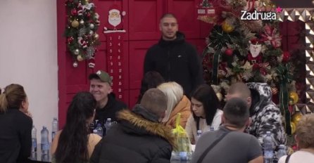 DEJAN OBRUKAO DALILU I CARA, USTAO ZA CRNIM STOLOM I IZGOVORO 1 REČENICU: Nisu smjeli reći ni riječ, KAKVA DOMINACIJA (VIDEO)