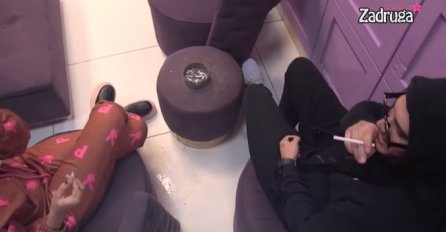 DALILA UGLEDALA MARTINU I DEJANA U PUŠIONICI, ZASTALA PA URADILA OVO: Pogledajte reakciju, Dejan izletio brzinom svjetlosti (VIDEO)