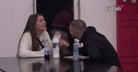 DEJAN I DALILA PONOVO ZAJEDNO: Bliži nego ikad, ne skidaju osmijeh s lica (VIDEO)