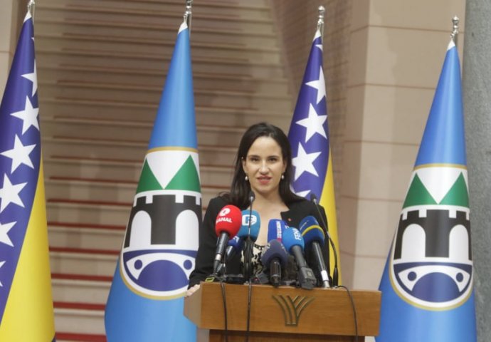 Ramazanska čestitka gradonačelnice Benjamine Karić