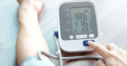 VAŠ KRVNI PRITISAK JE OPASNO VISOK AKO IMATE OVE SIMPTOME: Odmah reagujte dok nije KASNO