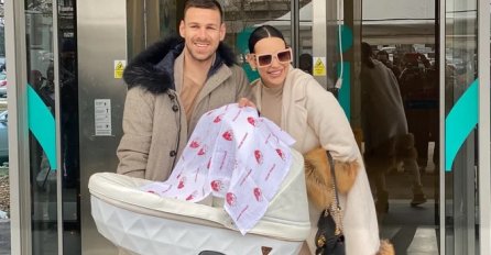 KATARINA GRUJIĆ IZAŠLA IZ BOLNICE - EVO KAKO IZGLEDA NAKON POROĐAJA: Objavljena prva slika, BLIJEDA I ISCRPLJENA (FOTO)
