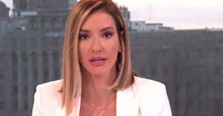 JOVANA JOKSIMOVIĆ U EMISIJU DOŠLA U MINIĆU: Svi primijetili 1 DETALJ NA NOGAMA, komentari ne prestaju - vidite li vi?