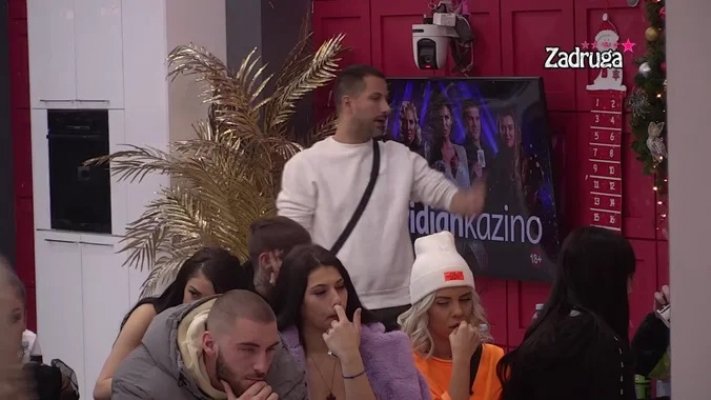 676-2021-12-23t225631-436