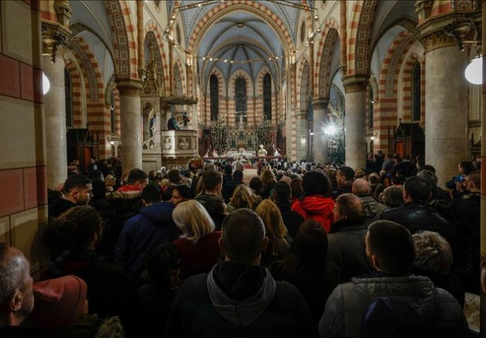  Neće biti mise ponoćke zbog korona virusa, biti će TV prijenos u 21h