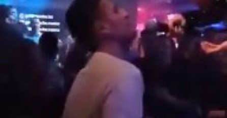 MLADIĆ ZAPROSIO DŽEJLU RAMOVIĆ U NOĆNOM KLUBU: Iznenađenje pred publikom, pogledajte njenu reakciju