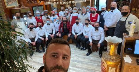 Sejo Brajlović danas svim svojim uposlenicima restorana Brajlović dao po 500 KM
