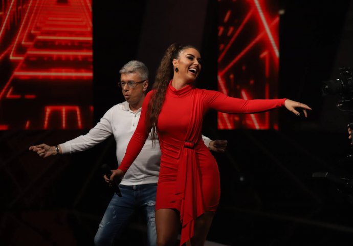 KAŽU DA LJEPŠU I ZGODNIJU DJEVOJKU NISU VIDJELI: Bosanka raspametila žiri Zvezde Granda, da li je ovo nova pobjednica?
